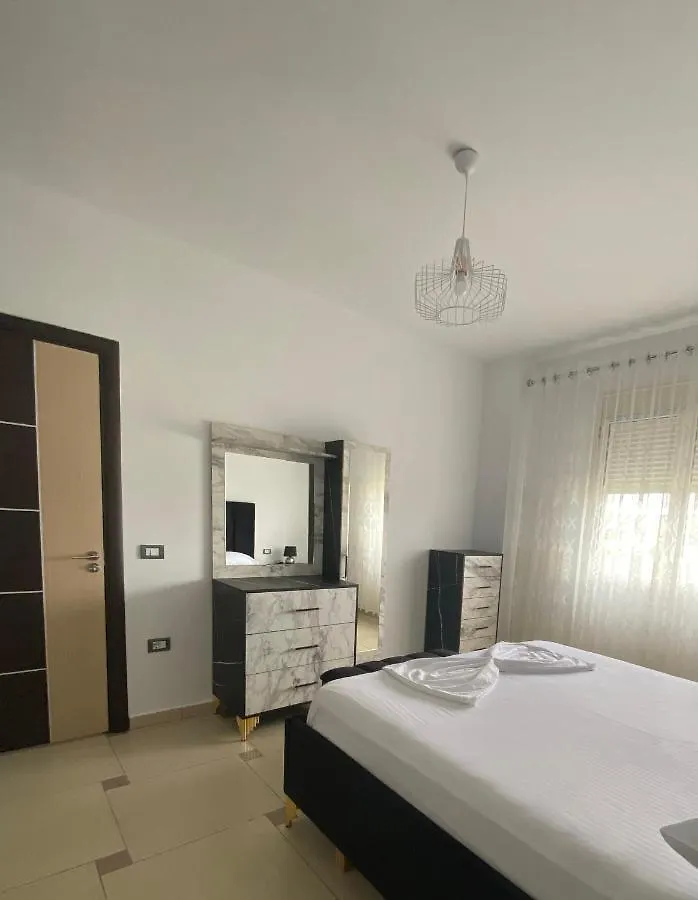 Xh&S Apartment Δυρράχιο 0*,  Αλβανία